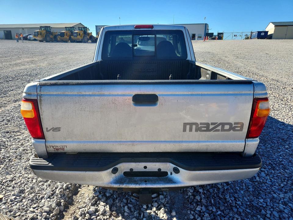 71913486 :رقم المزاد ، 4F4YR46E12TM22175 vin ، 2002 Mazda B4000 مزاد بيع