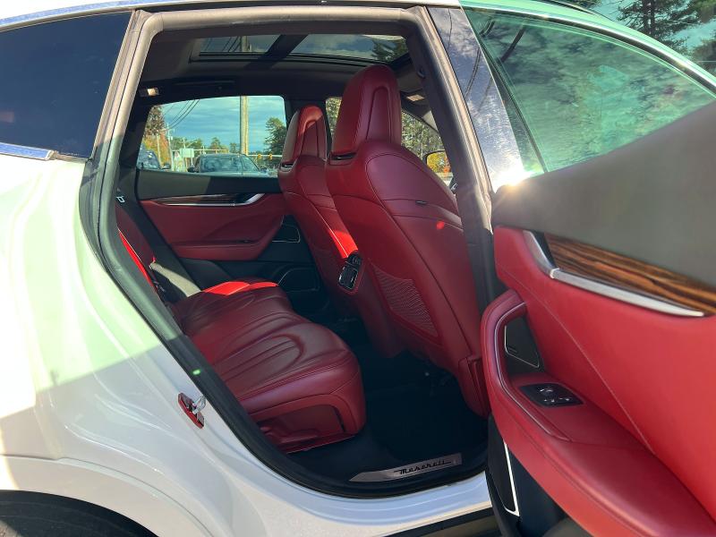 Продажа на аукционе авто 2017 Maserati Levante, vin: ZN661XUS1HX262882, номер лота: 73384566