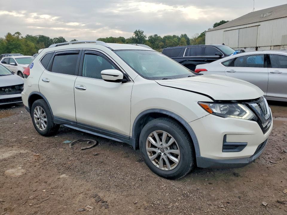 71272316 :رقم المزاد ، KNMAT2MV5HP604336 vin ، 2017 Nissan Rogue مزاد بيع