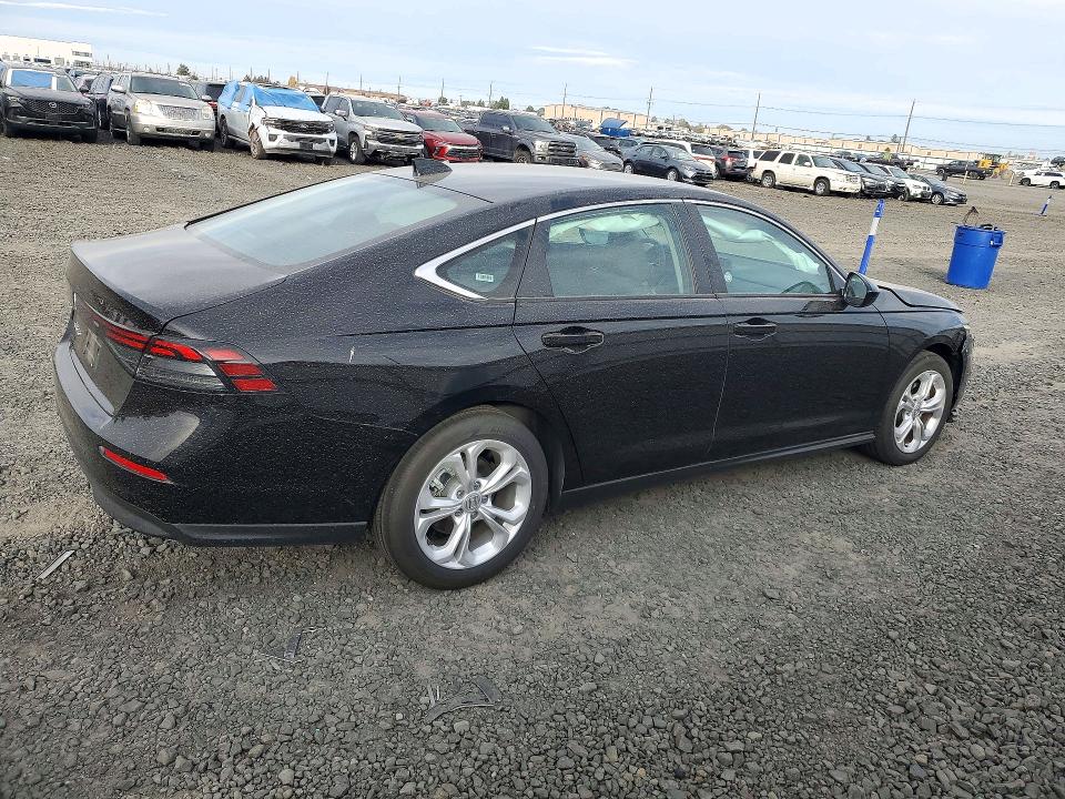 2026 Honda Accord მანქანა იყიდება აუქციონზე, vin: 1HGCY1F2XTA021975, აუქციონის ნომერი: 72538716