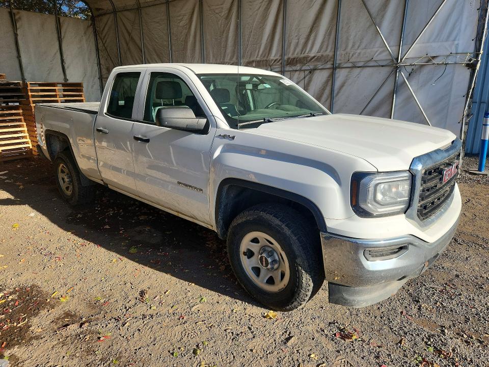 70476656 :رقم المزاد ، 1GTV2LEC9HZ180171 vin ، 2017 Gmc Sierra مزاد بيع