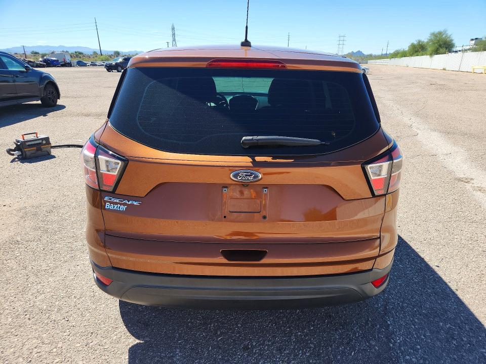 2017 Ford Escape მანქანა იყიდება აუქციონზე, vin: 1FMCU0F73HUB60511, აუქციონის ნომერი: 70374396