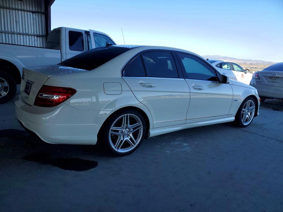 Продажа на аукционе авто 2012 Mercedes-benz C, vin: WDDGF4HB9CR192275, номер лота: 72783846