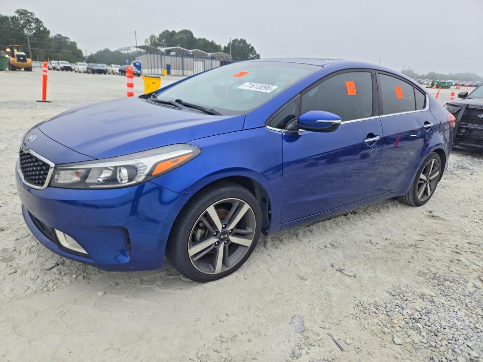 71613096 :رقم المزاد ، 3KPFN4A8XJE175601 vin ، 2018 Kia Forte مزاد بيع