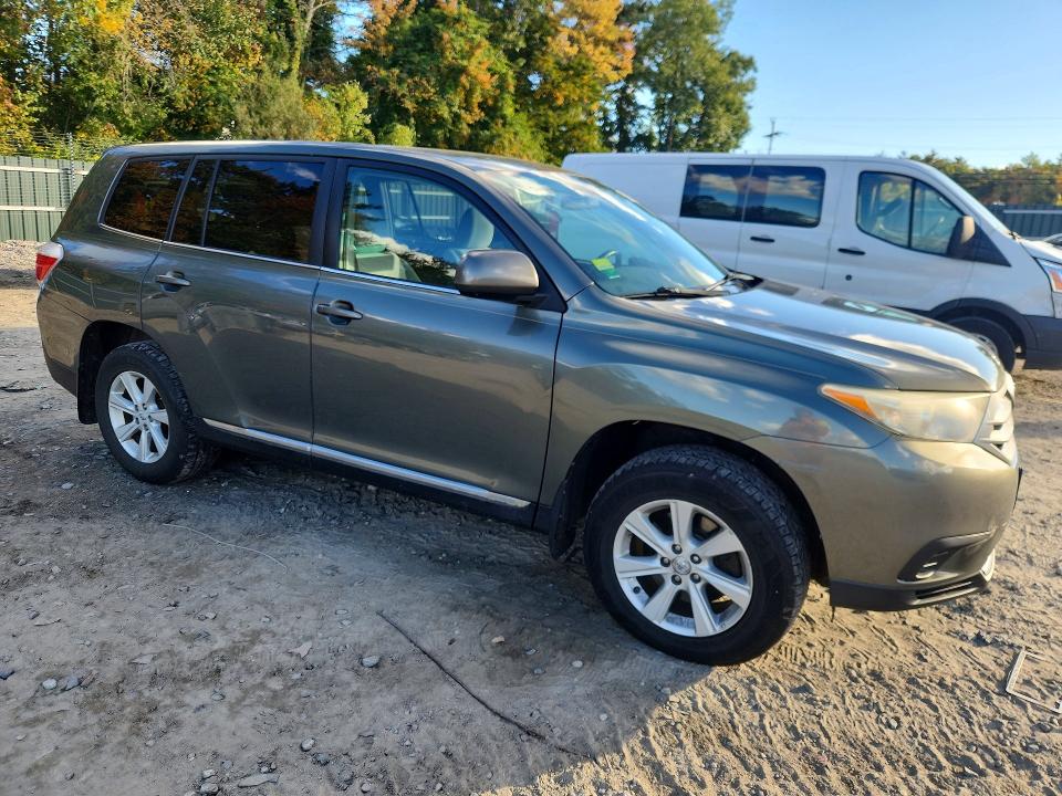 Продажа на аукционе авто 2013 Toyota Highlander, vin: 5TDBK3EH6DS194457, номер лота: 71730016