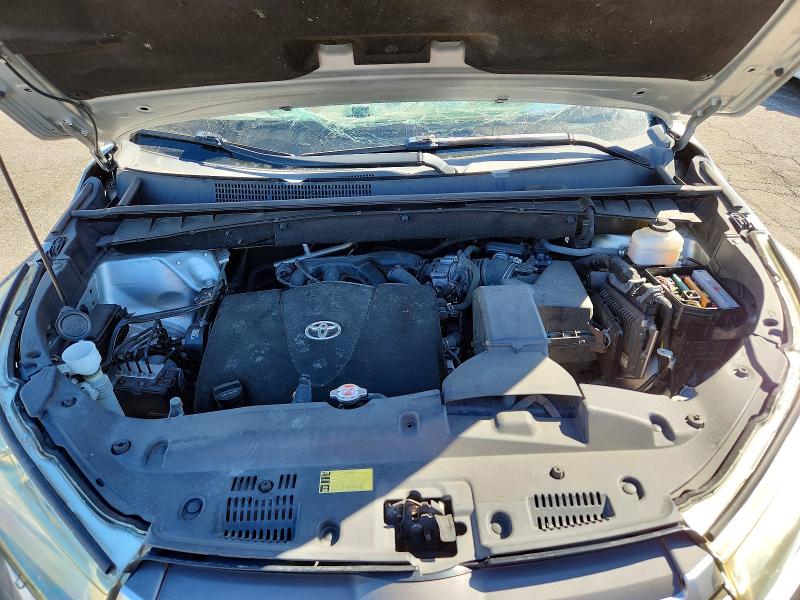 Продажа на аукционе авто 2018 Toyota Highlander, vin: 5TDBZRFH8JS807414, номер лота: 71847046
