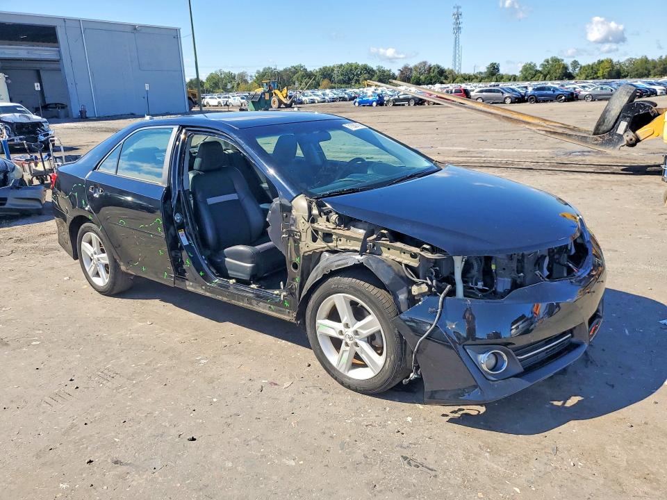 71550766 :رقم المزاد ، 4T1BF1FK7DU216704 vin ، 2013 Toyota Camry مزاد بيع