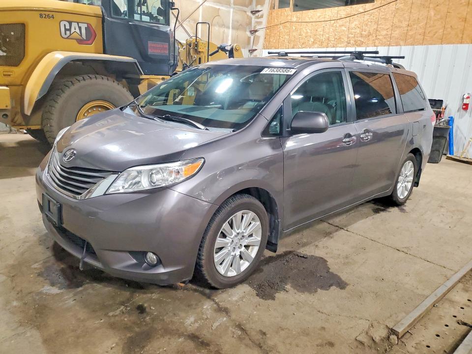 Aukcja sprzedaży 2014 Toyota Sienna, vin: 5TDDK3DCXES082163, numer aukcji: 71638586