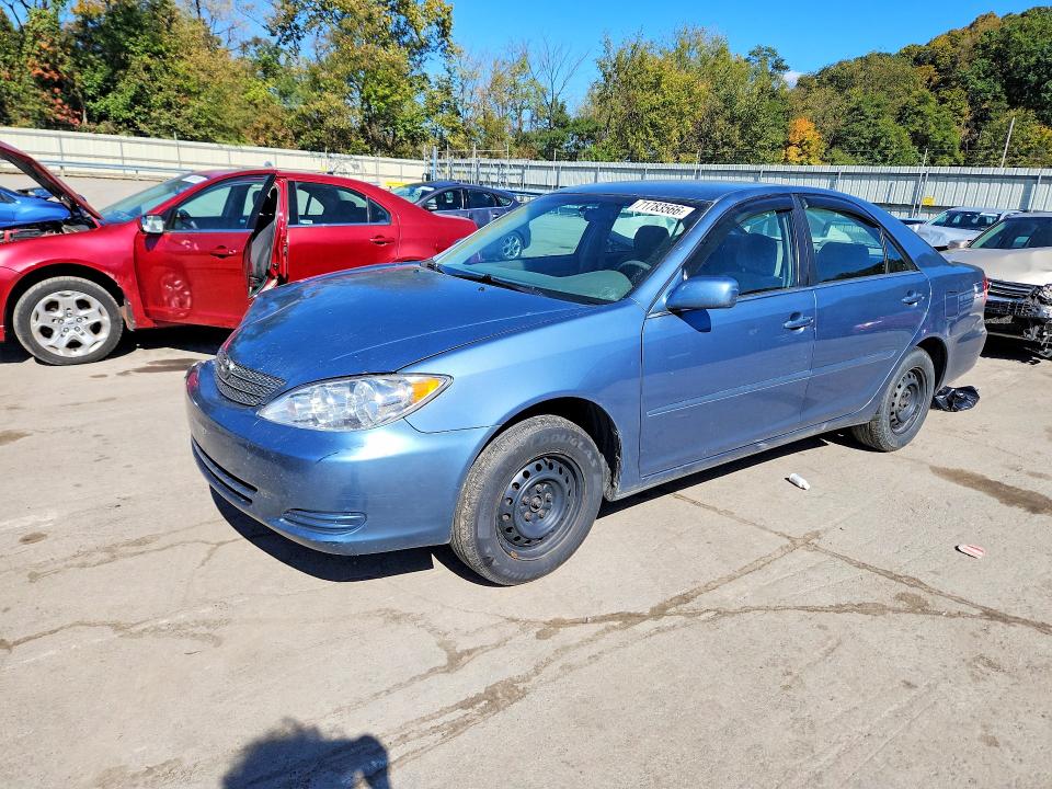 2004 Toyota Camry მანქანა იყიდება აუქციონზე, vin: 4T1BE32K24U879599, აუქციონის ნომერი: 71783566
