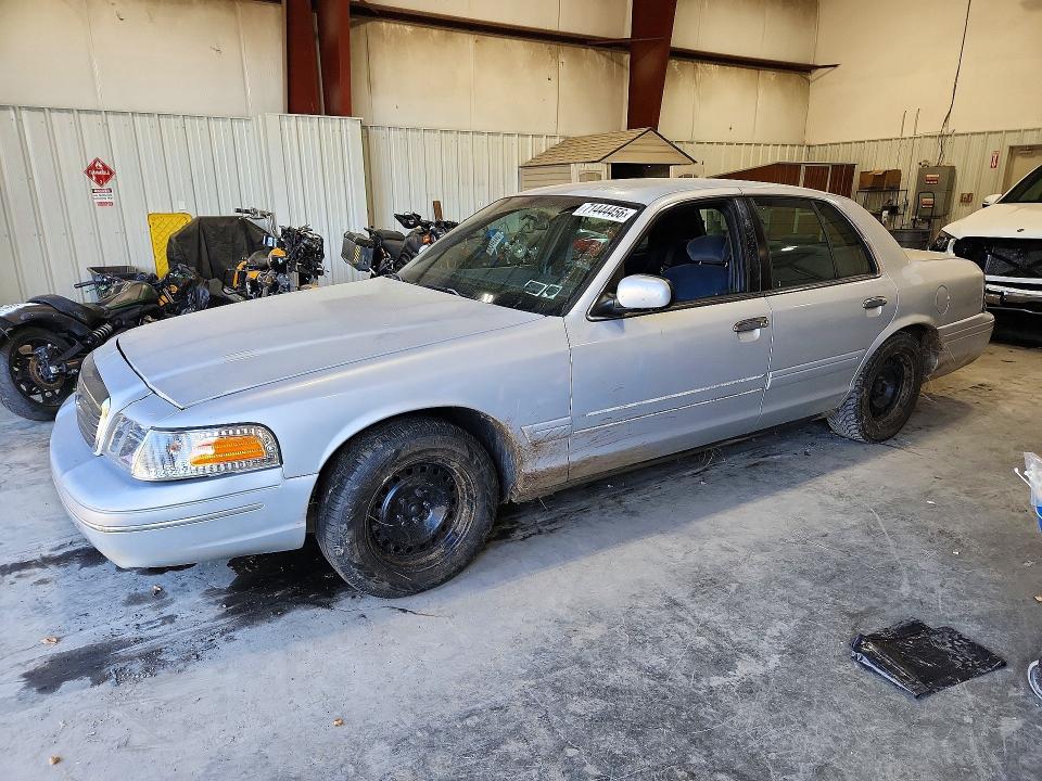 71444456 :رقم المزاد ، 2FAFP71W1XX116004 vin ، 1999 Ford Crown Victoria مزاد بيع