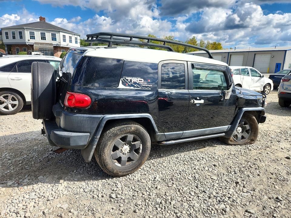 72442906 :رقم المزاد ، JTEBU11F470069267 vin ، 2007 Toyota Fj Cruiser مزاد بيع
