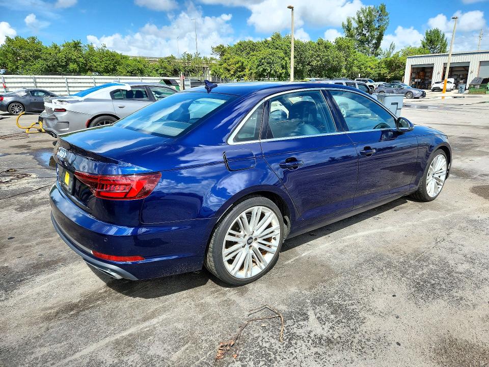 Продажа на аукционе авто 2019 Audi A4, vin: WAUHMAF43KA056824, номер лота: 72393166