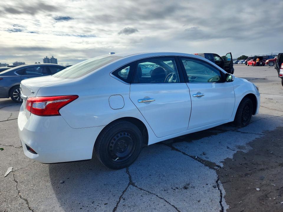 72583006 :رقم المزاد ، 3N1AB7AP0HL636082 vin ، 2017 Nissan Sentra مزاد بيع