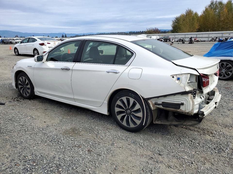 Продажа на аукционе авто 2017 Honda Accord, vin: JHMCR6F75HC013071, номер лота: 72908876