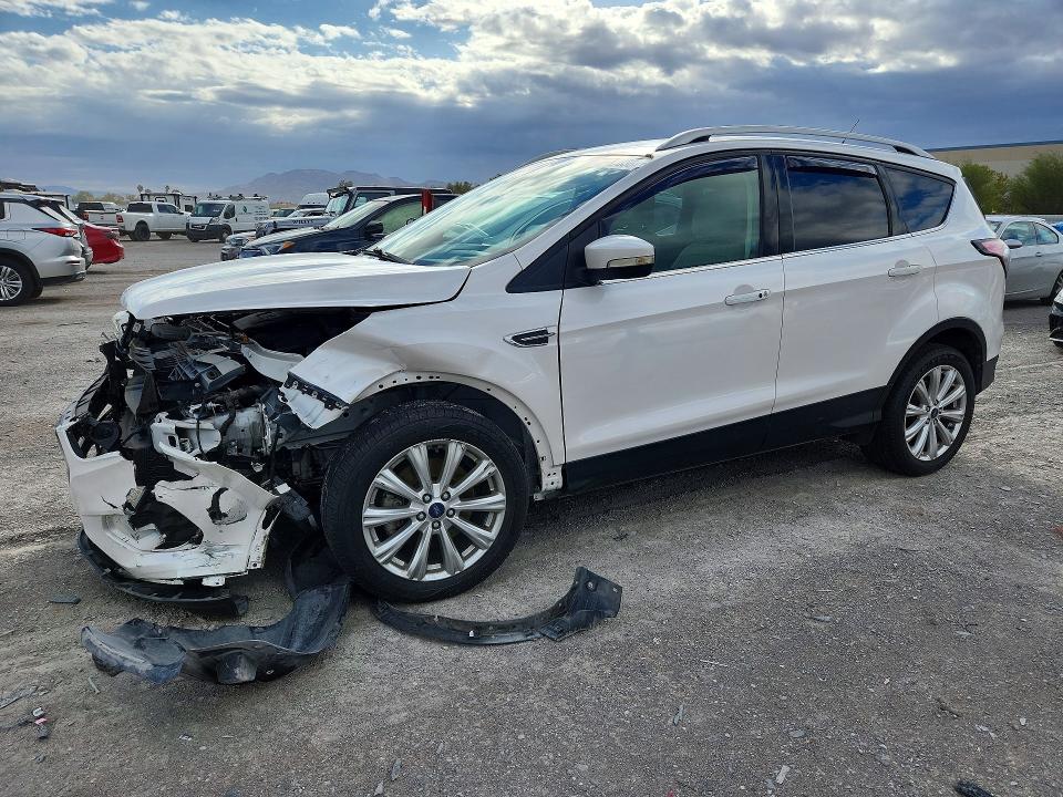 2017 Ford Escape მანქანა იყიდება აუქციონზე, vin: 1FMCU0J93HUD54299, აუქციონის ნომერი: 72943036