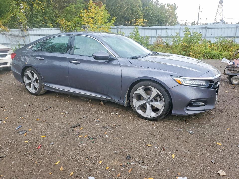 Продажа на аукционе авто 2018 Honda Accord, vin: 1HGCV2F93JA801471, номер лота: 70913006