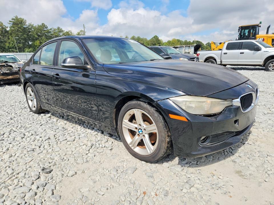 71448786 :رقم المزاد ، WBA3B1G52ENS81269 vin ، 2014 Bmw 320 مزاد بيع