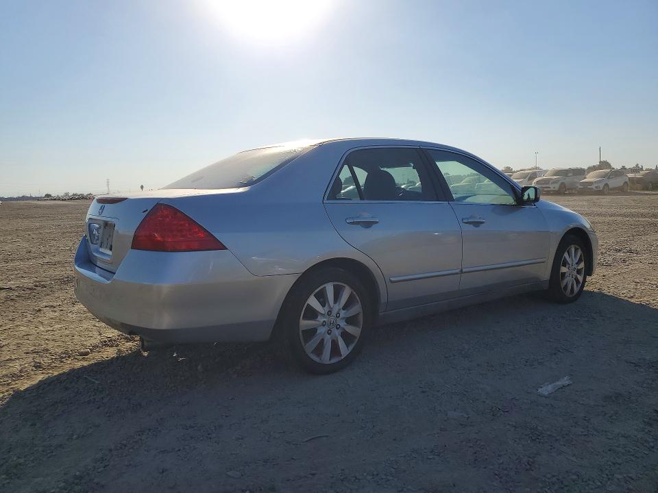 Продажа на аукционе авто 2007 Honda Accord, vin: 1HGCM66407A032404, номер лота: 71889696