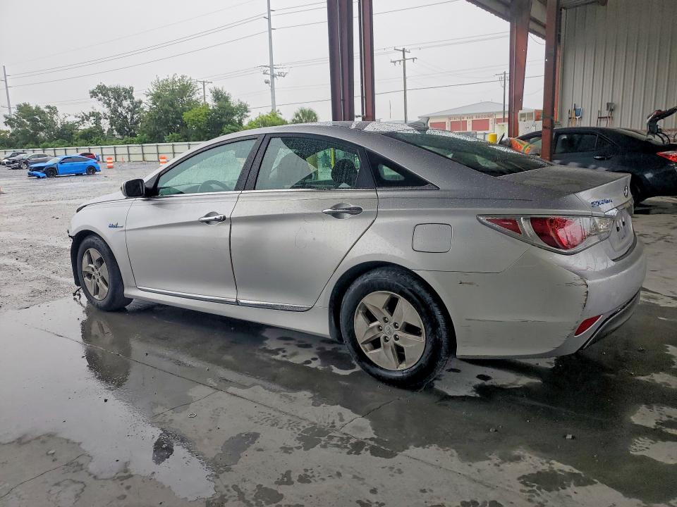 Auction sale of the 2011 Hyundai Sonata, vin: KMHEC4A44BA005152, lot number: 71912866