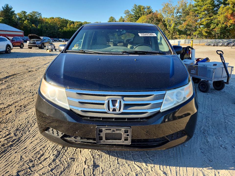 72042586 :رقم المزاد ، 5FNRL5H67BB064383 vin ، 2011 Honda Odyssey مزاد بيع