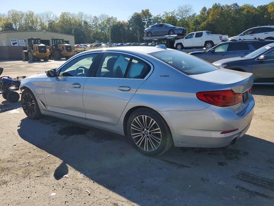 2019 Bmw 530xe მანქანა იყიდება აუქციონზე, vin: WBAJB1C50KB377055, აუქციონის ნომერი: 71934756
