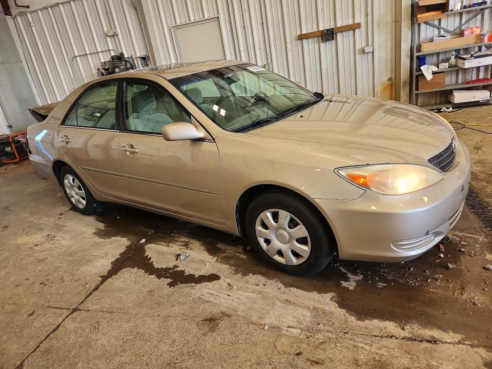 70260666 :رقم المزاد ، 4T1BE32K73U163201 vin ، 2003 Toyota Camry مزاد بيع