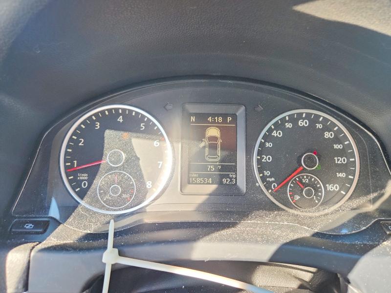 71504036 :رقم المزاد ، WVGAV7AX0BW555892 vin ، 2011 Volkswagen Tiguan مزاد بيع