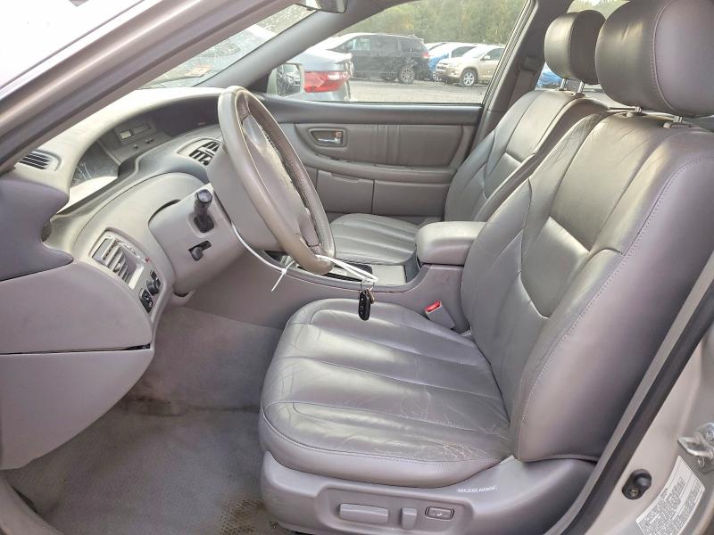 71351586 :رقم المزاد ، 4T1BF28B52U212621 vin ، 2002 Toyota Avalon مزاد بيع