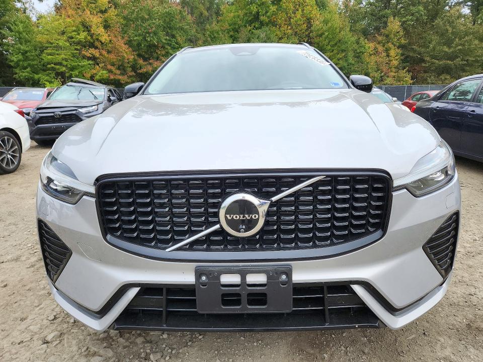 72928336 :رقم المزاد ، YV4M12RC9S1183089 vin ، 2025 Volvo Xc60 مزاد بيع