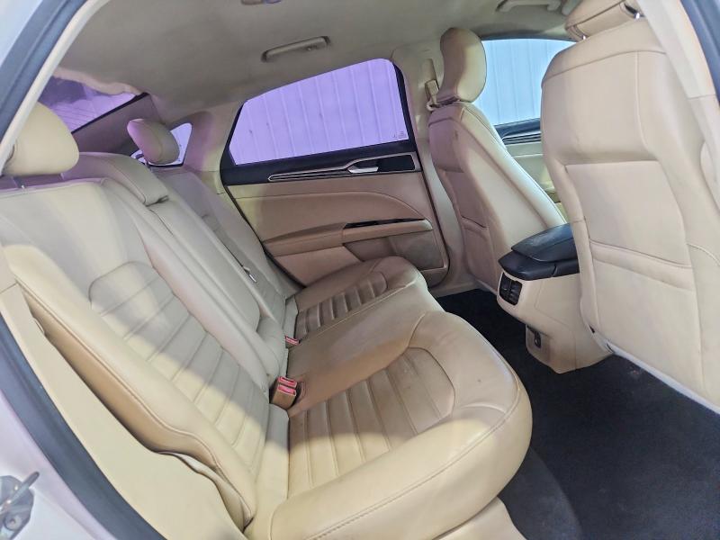 70530446 :رقم المزاد ، 1FA6P0HD8G5130012 vin ، 2016 Ford Fusion مزاد بيع