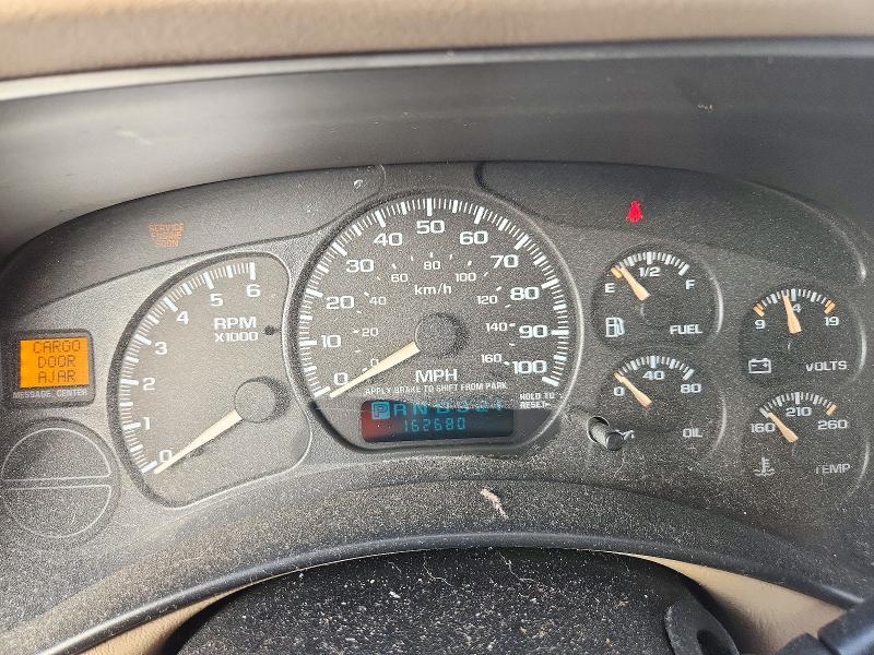73040976 :رقم المزاد ، 3GNEC16Z62G200167 vin ، 2002 Chevrolet Suburban مزاد بيع