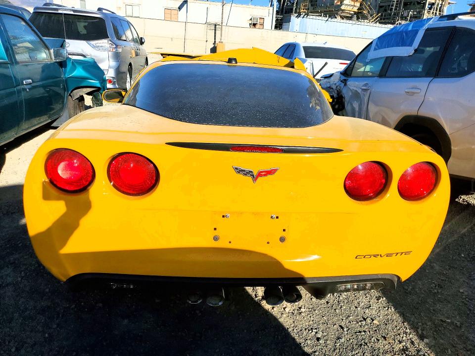 71234856 :رقم المزاد ، 1G1YY24UX55113011 vin ، 2005 Chevrolet Corvette مزاد بيع