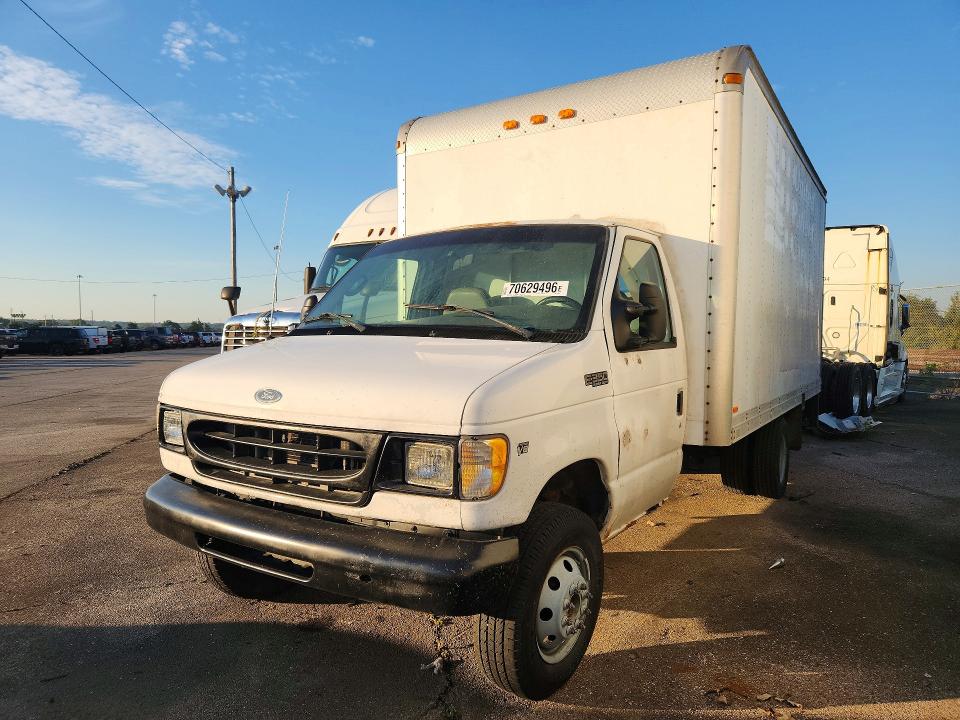 70629496 :رقم المزاد ، 1FDWE35L51HA24437 vin ، 2001 Ford E350 مزاد بيع