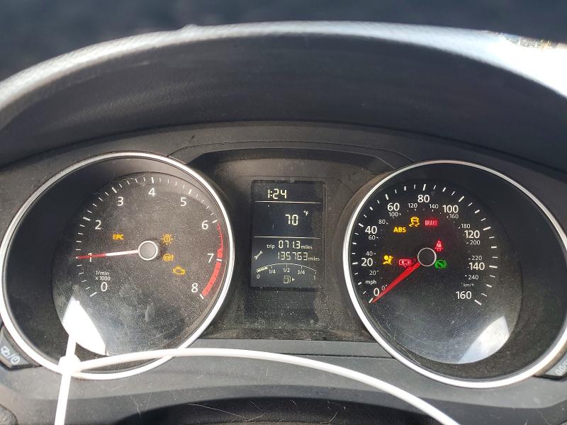 71676786 :رقم المزاد ، 3VWD17AJ2FM318509 vin ، 2015 Volkswagen Jetta مزاد بيع