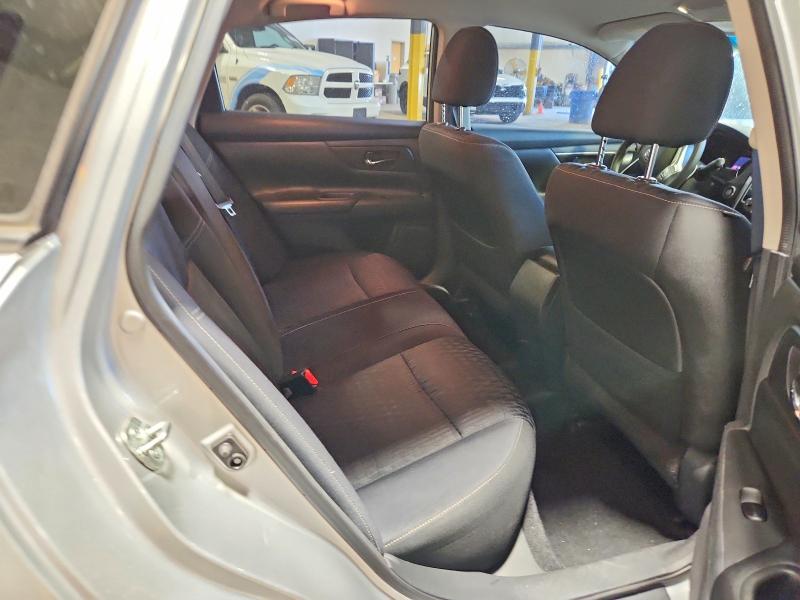 2018 Nissan Altima მანქანა იყიდება აუქციონზე, vin: 1N4AL3AP3JC160999, აუქციონის ნომერი: 70923716
