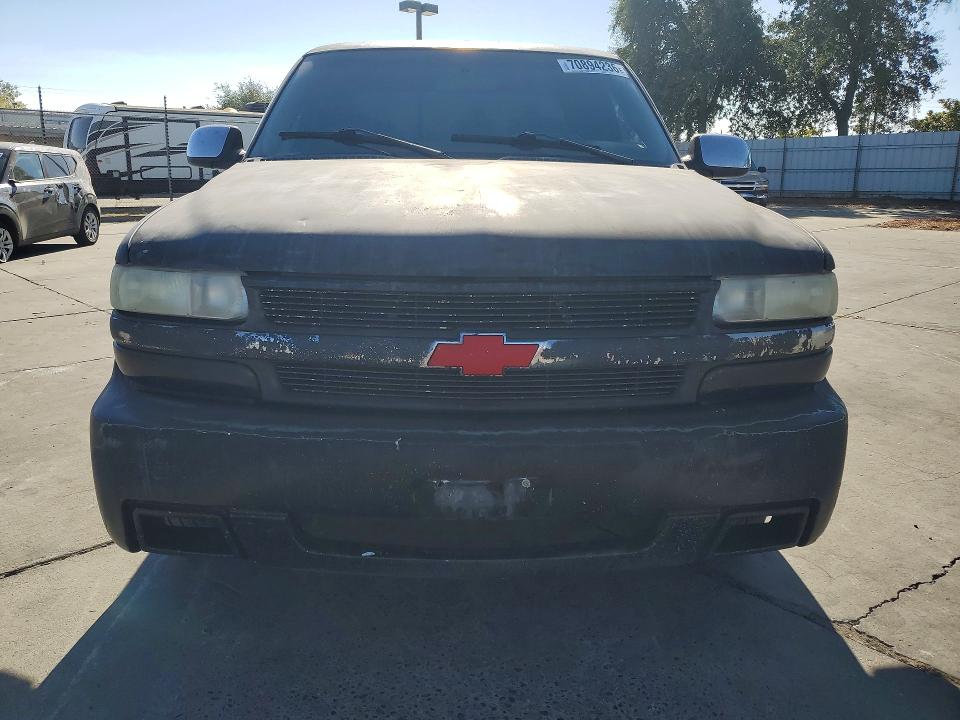 70894236 :رقم المزاد ، 2GCEC19V821190039 vin ، 2002 Chevrolet Silverado مزاد بيع