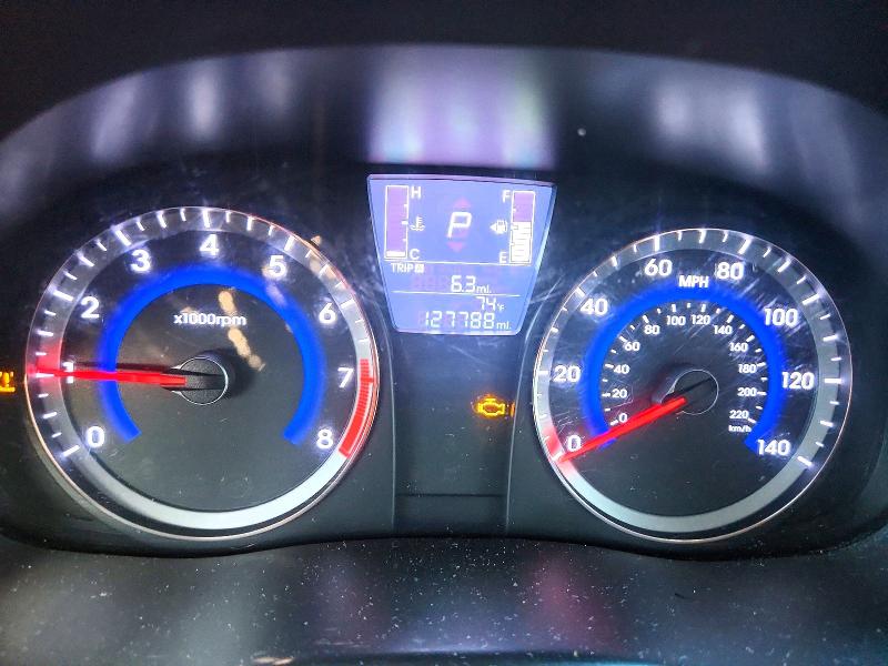 71428976 :رقم المزاد ، KMHCT5AE4HU359797 vin ، 2017 Hyundai Accent مزاد بيع