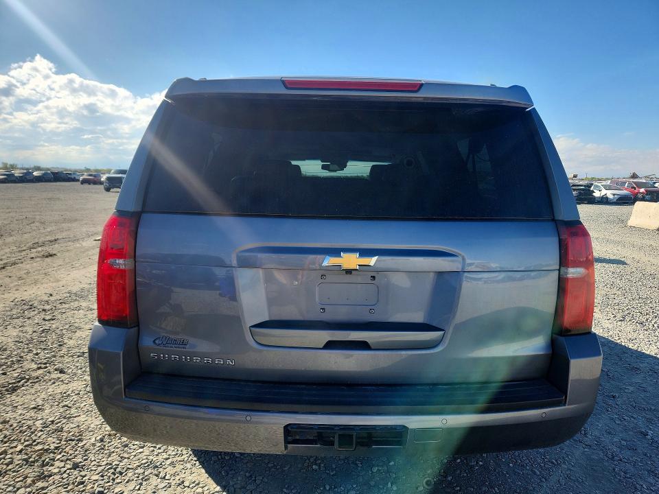 72640816 :رقم المزاد ، 1GNSKHKC1JR182191 vin ، 2018 Chevrolet Suburban مزاد بيع