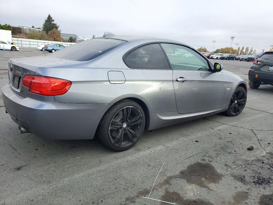 2011 Bmw 335 მანქანა იყიდება აუქციონზე, vin: WBAKF9C58BE261639, აუქციონის ნომერი: 71858486