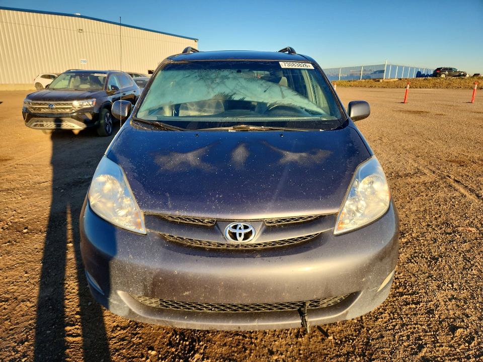 2007 Toyota Sienna მანქანა იყიდება აუქციონზე, vin: 5TDBK23C47S003432, აუქციონის ნომერი: 73083826