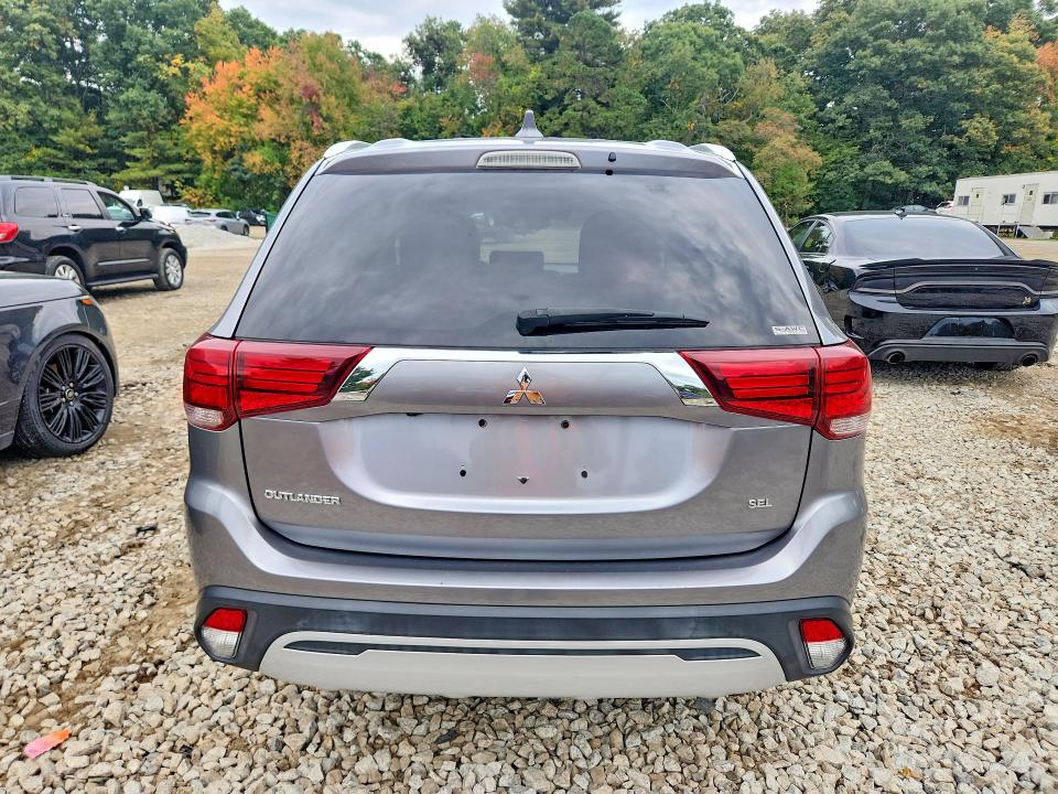 71451686 :رقم المزاد ، JA4AZ3A37LZ025136 vin ، 2020 Mitsubishi Outlander مزاد بيع