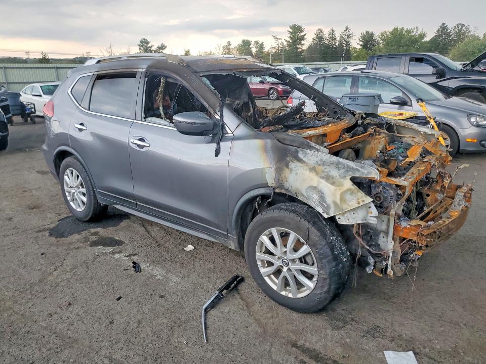 2020 Nissan Rogue მანქანა იყიდება აუქციონზე, vin: JN8AT2MV1LW143980, აუქციონის ნომერი: 71540406