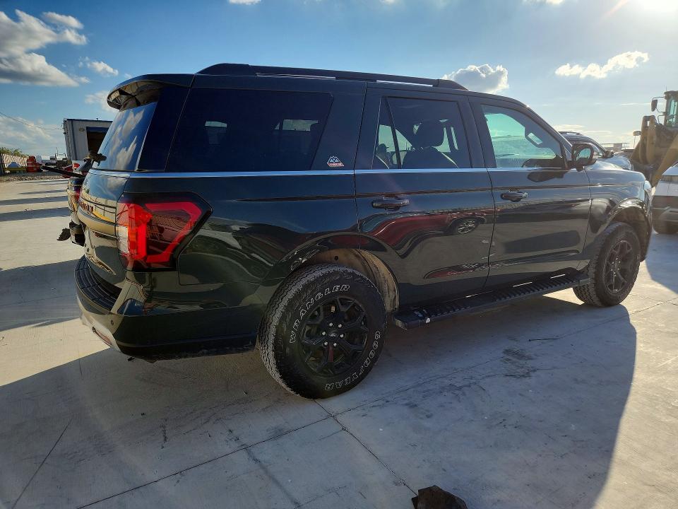 Продаж на аукціоні авто 2022 Ford Expedition, vin: 1FMJU1RT0NEA02865, номер лоту: 73276206