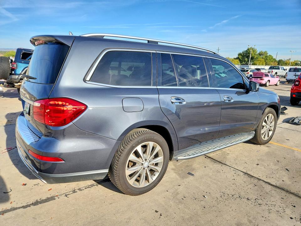 71679886 :رقم المزاد ، 4JGDF6EE3FA458105 vin ، 2015 Mercedes-benz Gl مزاد بيع