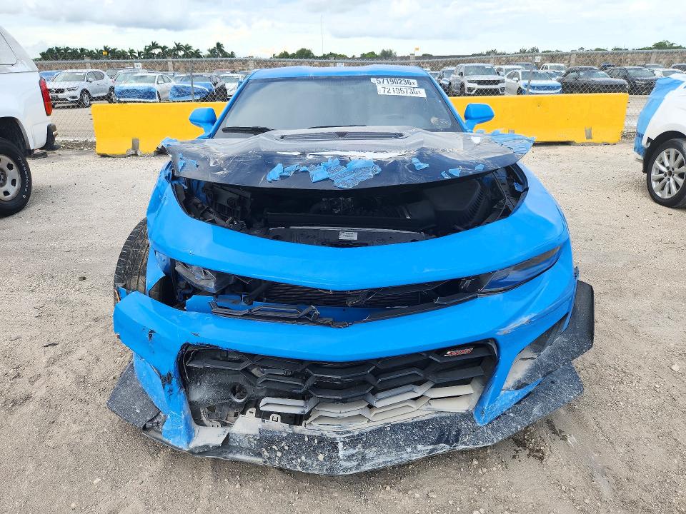 72196736 :رقم المزاد ، 1G1FF1R75N0134579 vin ، 2022 Chevrolet Camaro مزاد بيع