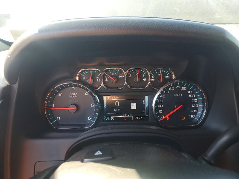 71076166 :رقم المزاد ، 1GNSKHKC1JR105711 vin ، 2018 Chevrolet Suburban مزاد بيع