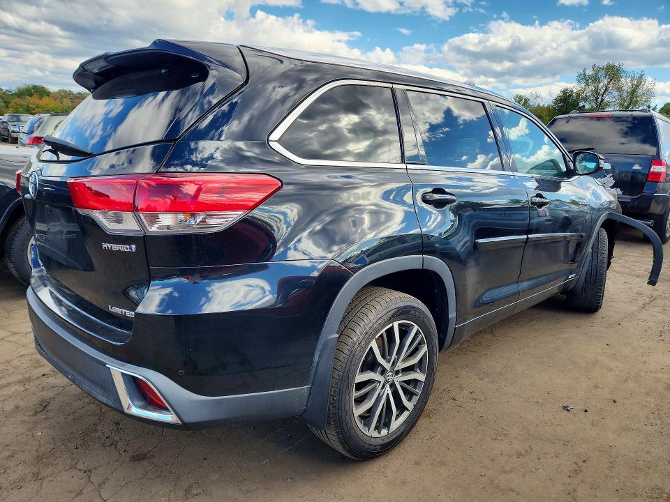 2019 Toyota Highlander Hybrid მანქანა იყიდება აუქციონზე, vin: 5TDDGRFHXKS060673, აუქციონის ნომერი: 70530046