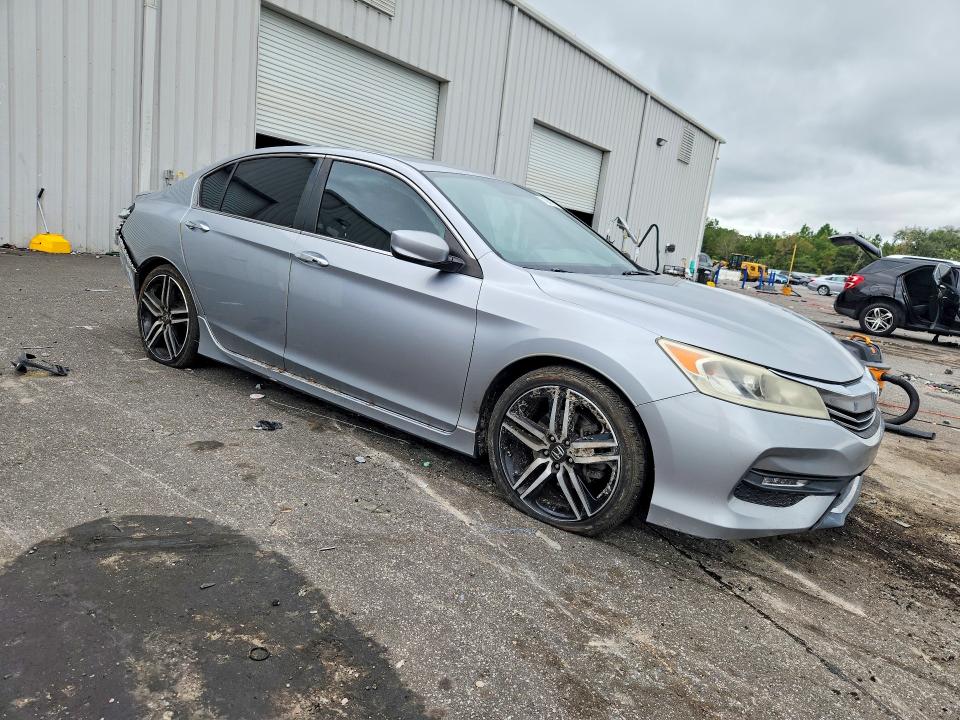 2017 Honda Accord მანქანა იყიდება აუქციონზე, vin: 1HGCR2F5XHA141540, აუქციონის ნომერი: 71901926