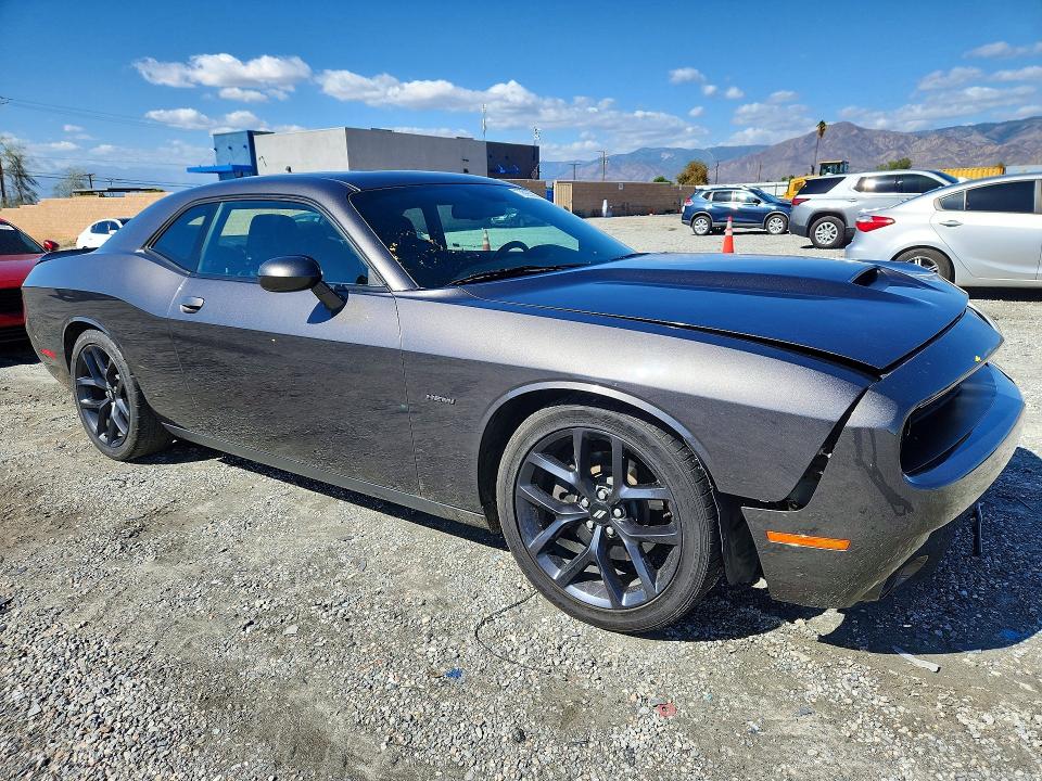 Auction sale of the 2019 Dodge Challenger, vin: 2C3CDZBT5KH504074, lot number: 72995396