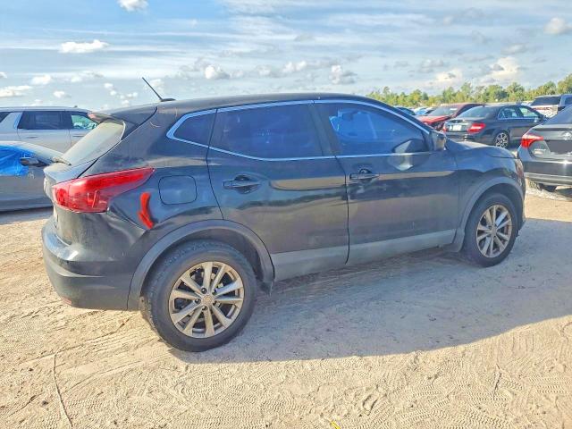 2017 Nissan Rogue Sport მანქანა იყიდება აუქციონზე, vin: JN1BJ1CP7HW029365, აუქციონის ნომერი: 71050706